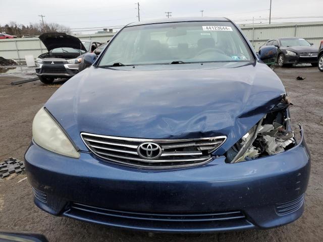 Photo 4 VIN: 4T1BE32K05U087565 - TOYOTA CAMRY 