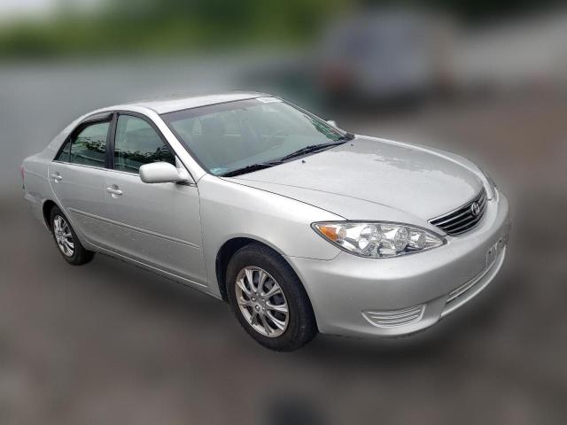 Photo 3 VIN: 4T1BE32K05U103179 - TOYOTA CAMRY 