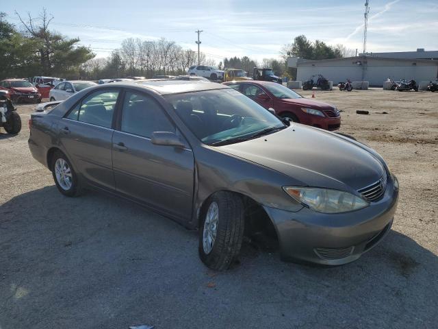 Photo 3 VIN: 4T1BE32K05U524870 - TOYOTA CAMRY 