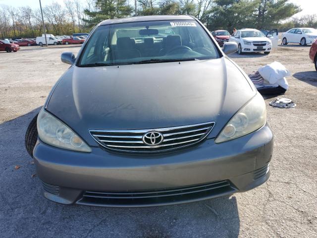 Photo 4 VIN: 4T1BE32K05U524870 - TOYOTA CAMRY 