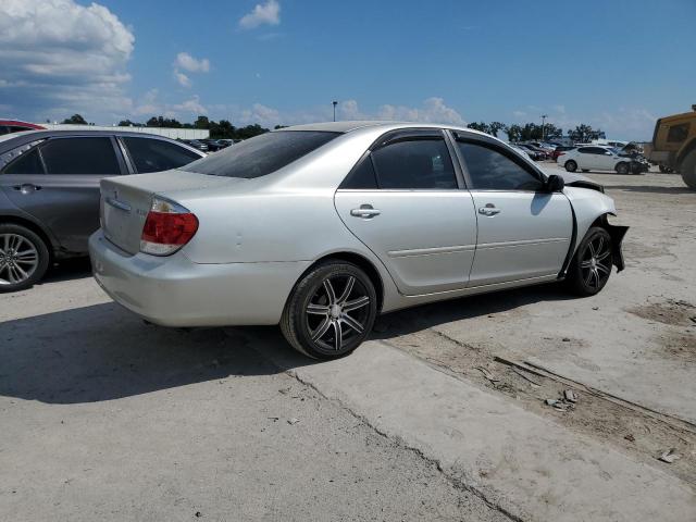 Photo 2 VIN: 4T1BE32K05U525081 - TOYOTA CAMRY LE 