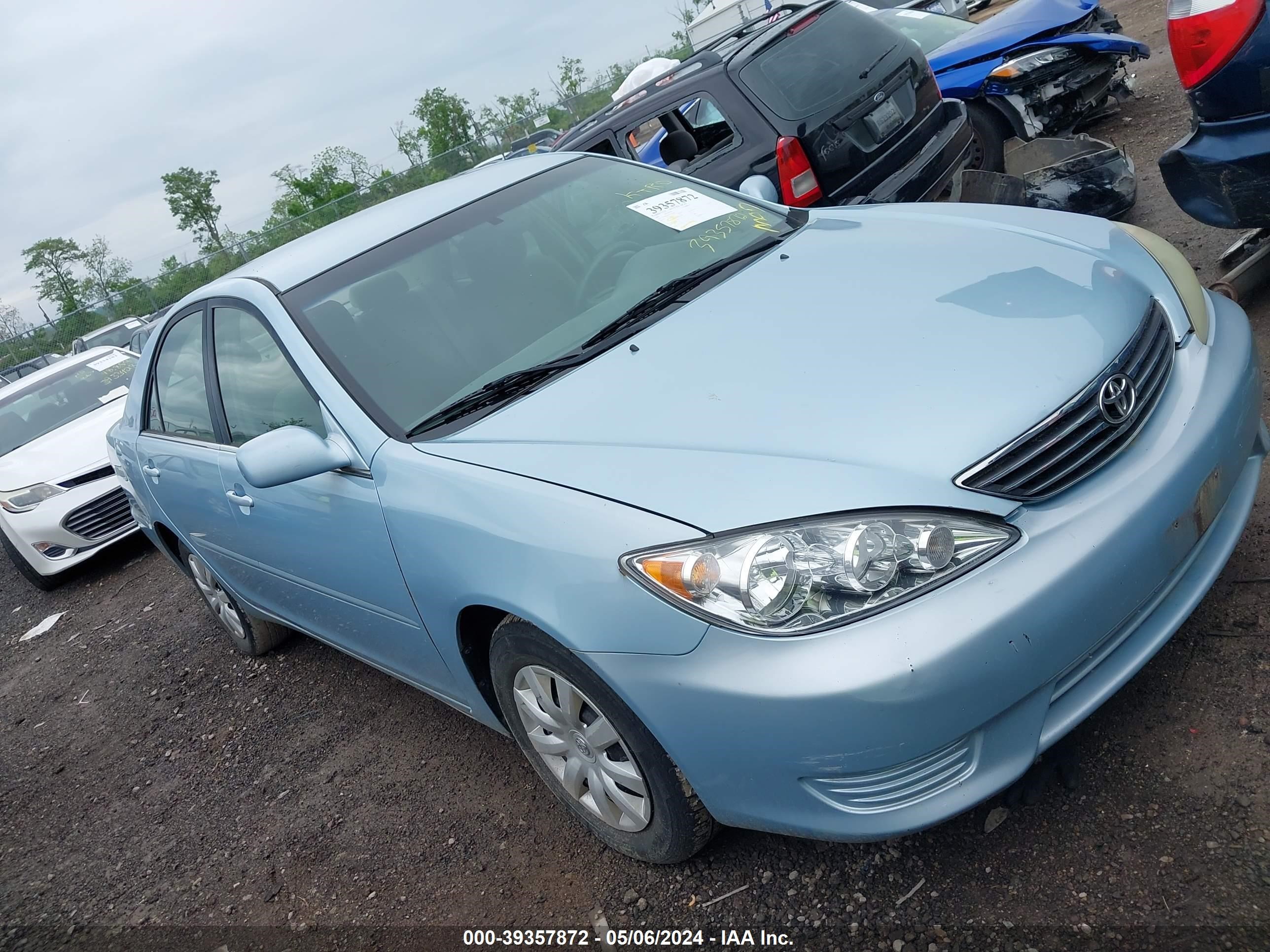 Photo 0 VIN: 4T1BE32K05U556170 - TOYOTA CAMRY 