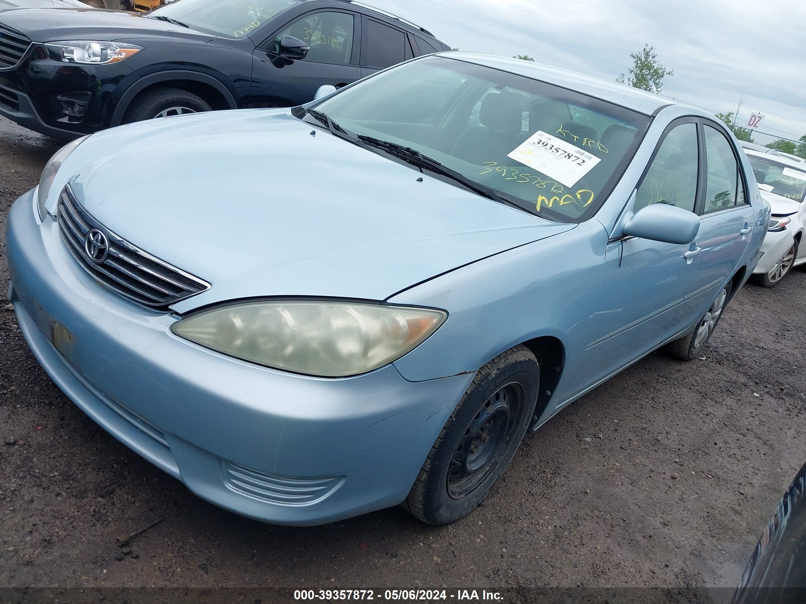 Photo 1 VIN: 4T1BE32K05U556170 - TOYOTA CAMRY 