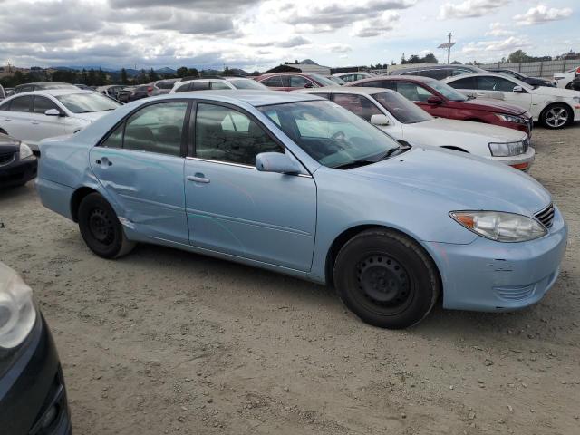 Photo 3 VIN: 4T1BE32K05U564592 - TOYOTA CAMRY 