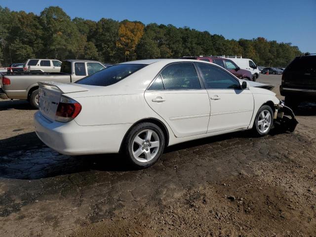 Photo 2 VIN: 4T1BE32K05U572658 - TOYOTA CAMRY LE 