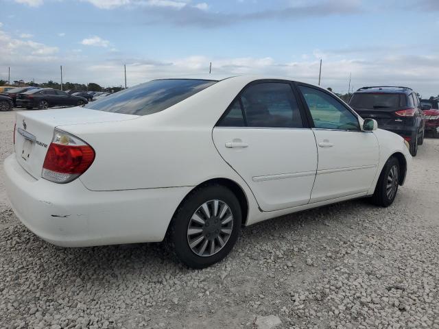 Photo 2 VIN: 4T1BE32K05U578122 - TOYOTA CAMRY LE 