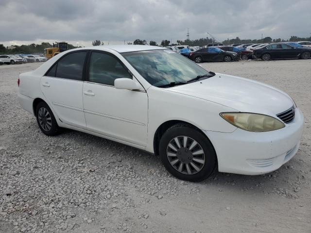 Photo 3 VIN: 4T1BE32K05U578122 - TOYOTA CAMRY LE 