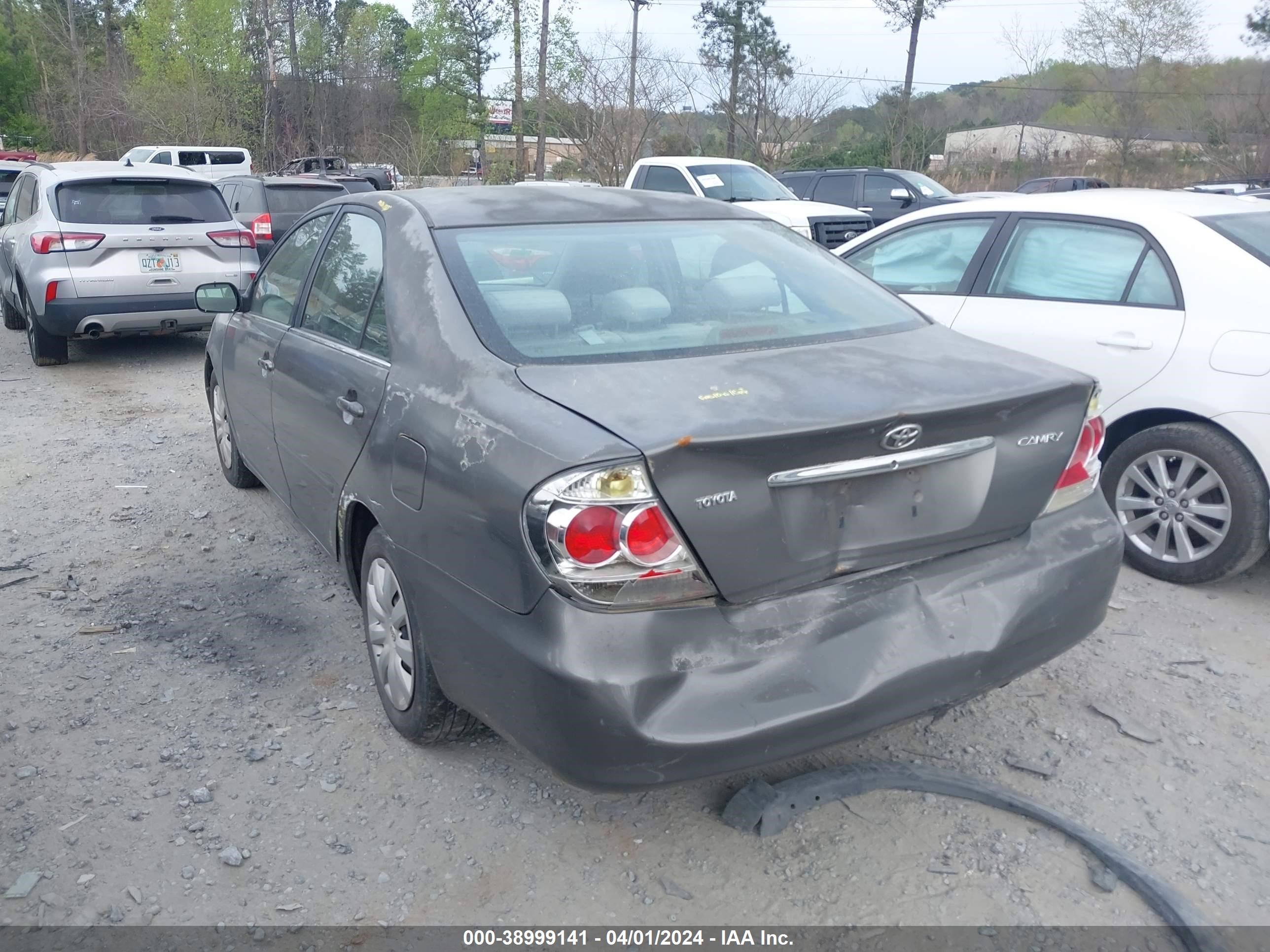 Photo 2 VIN: 4T1BE32K05U618523 - TOYOTA CAMRY 