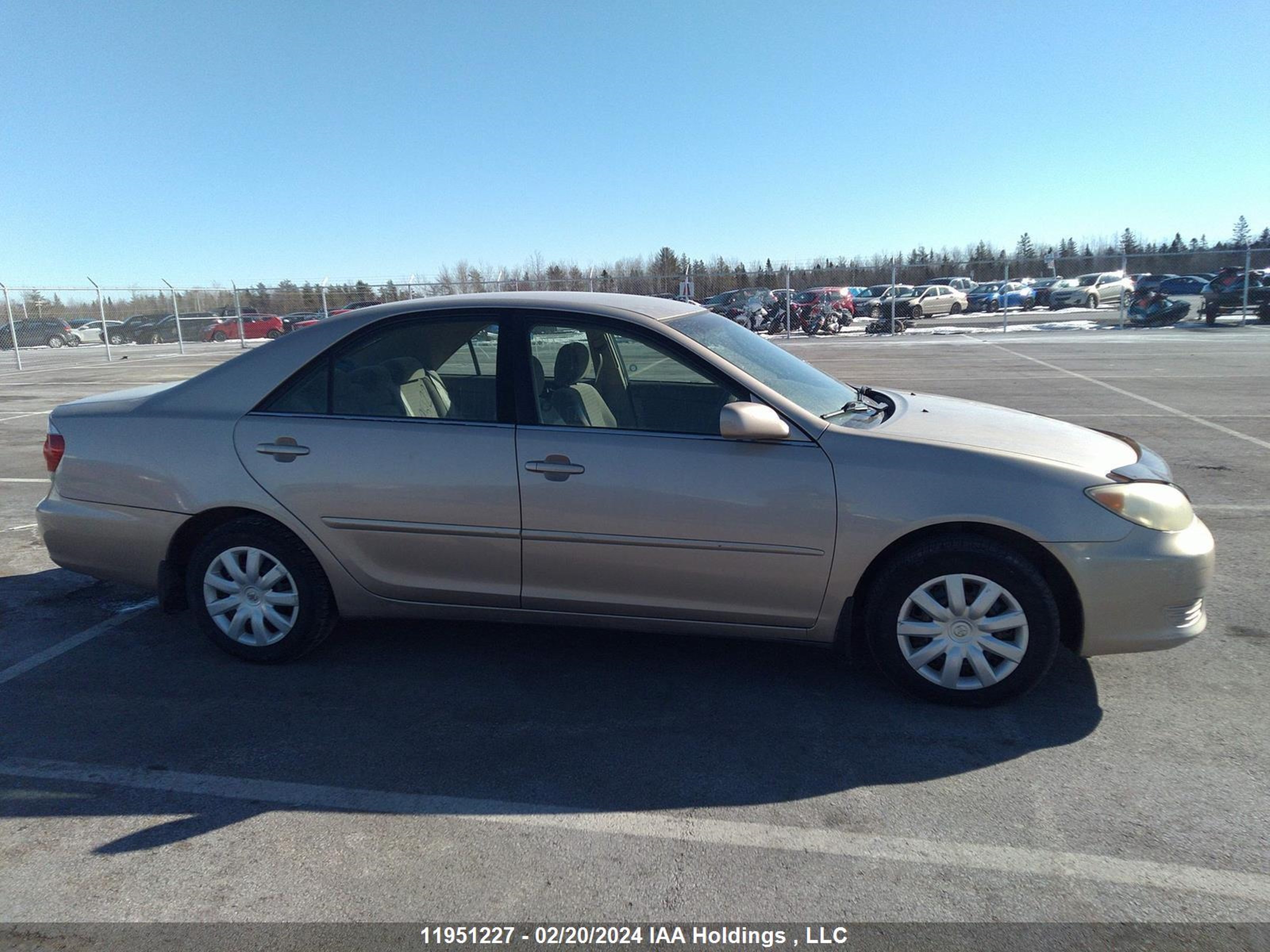 Photo 12 VIN: 4T1BE32K05U697689 - TOYOTA CAMRY 