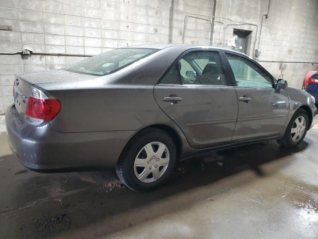 Photo 2 VIN: 4T1BE32K05U994252 - TOYOTA CAMRY 