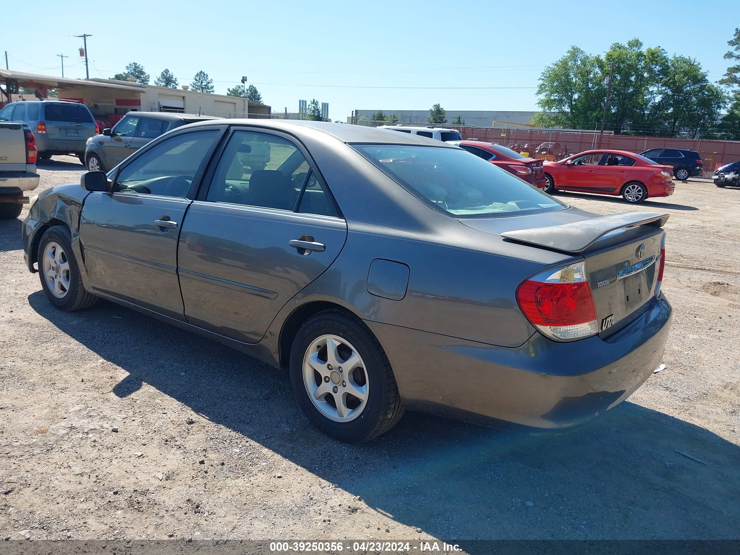 Photo 2 VIN: 4T1BE32K06U642757 - TOYOTA CAMRY 