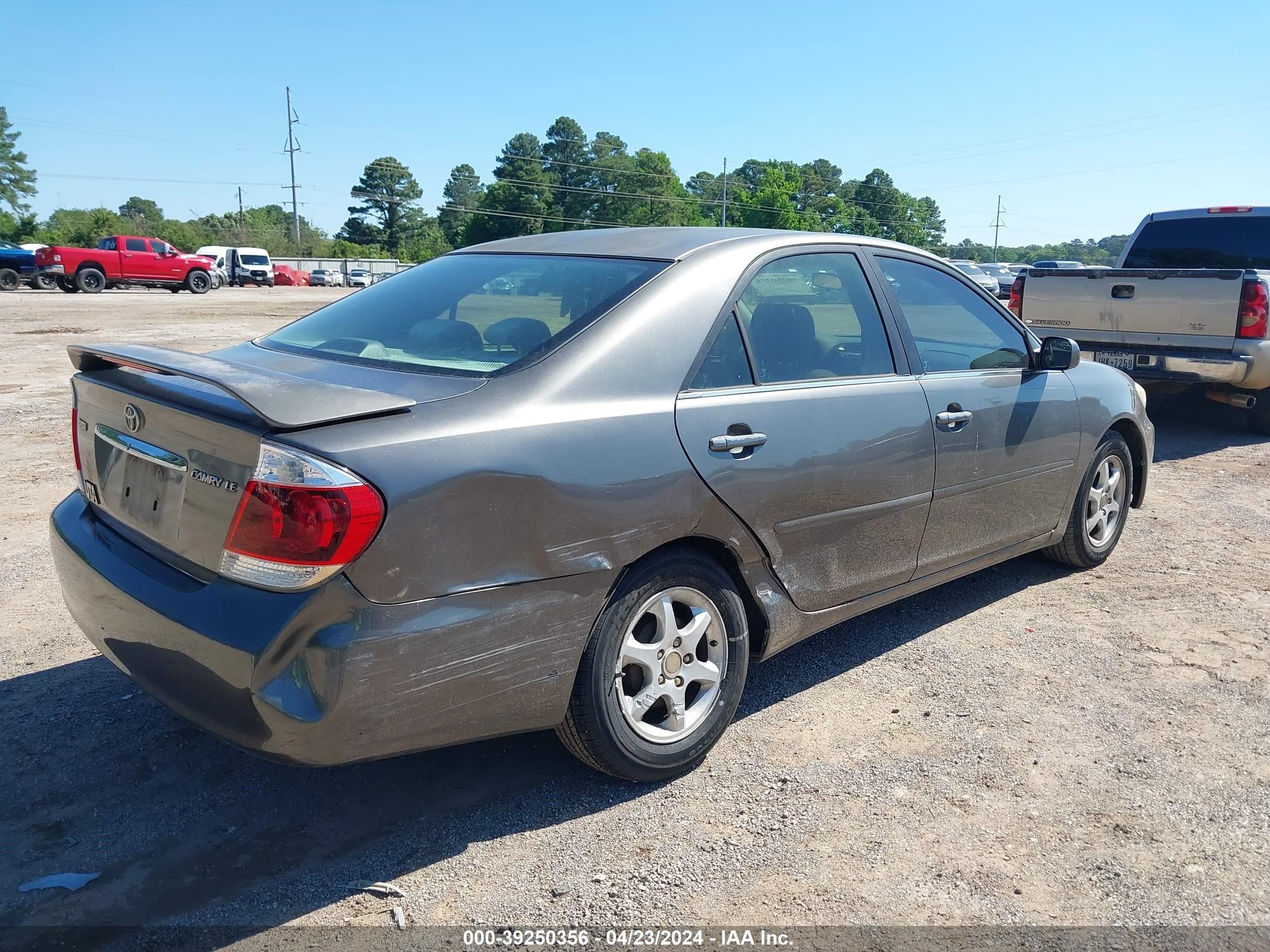 Photo 3 VIN: 4T1BE32K06U642757 - TOYOTA CAMRY 