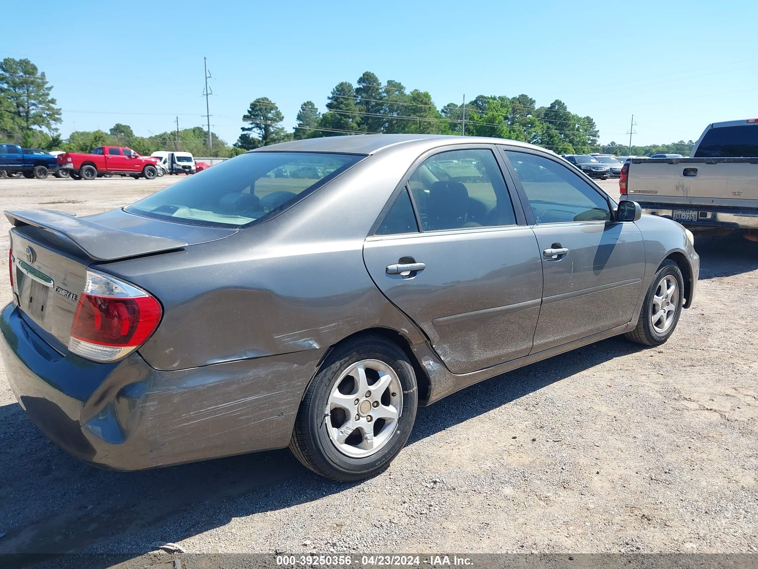 Photo 5 VIN: 4T1BE32K06U642757 - TOYOTA CAMRY 