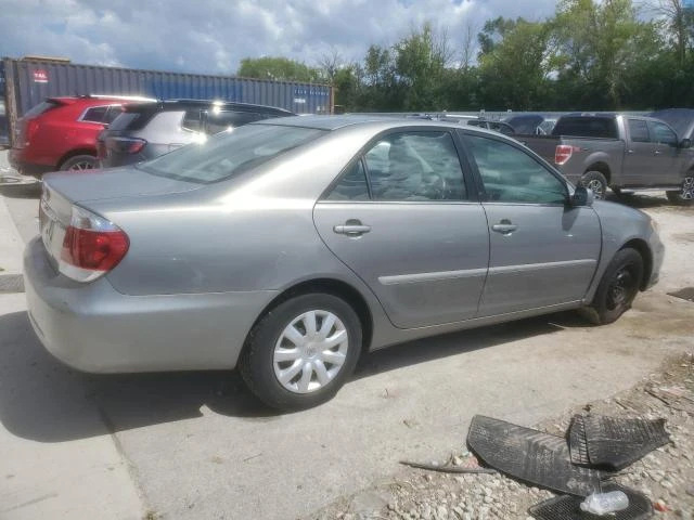 Photo 2 VIN: 4T1BE32K06U697032 - TOYOTA CAMRY LE 