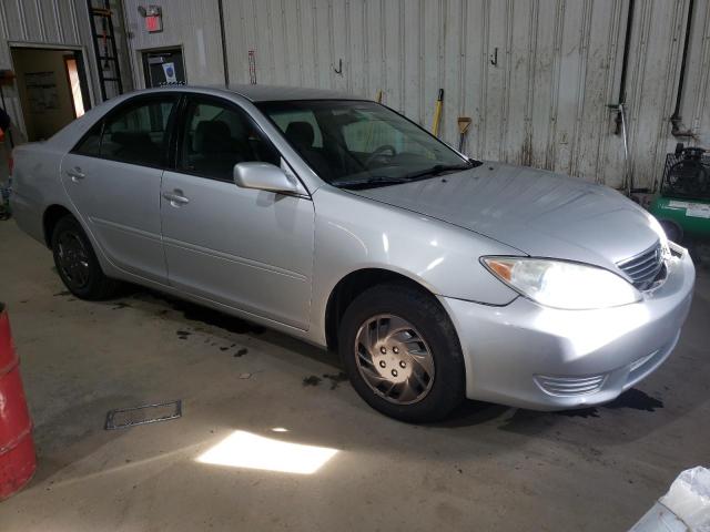 Photo 3 VIN: 4T1BE32K06U715822 - TOYOTA CAMRY LE 