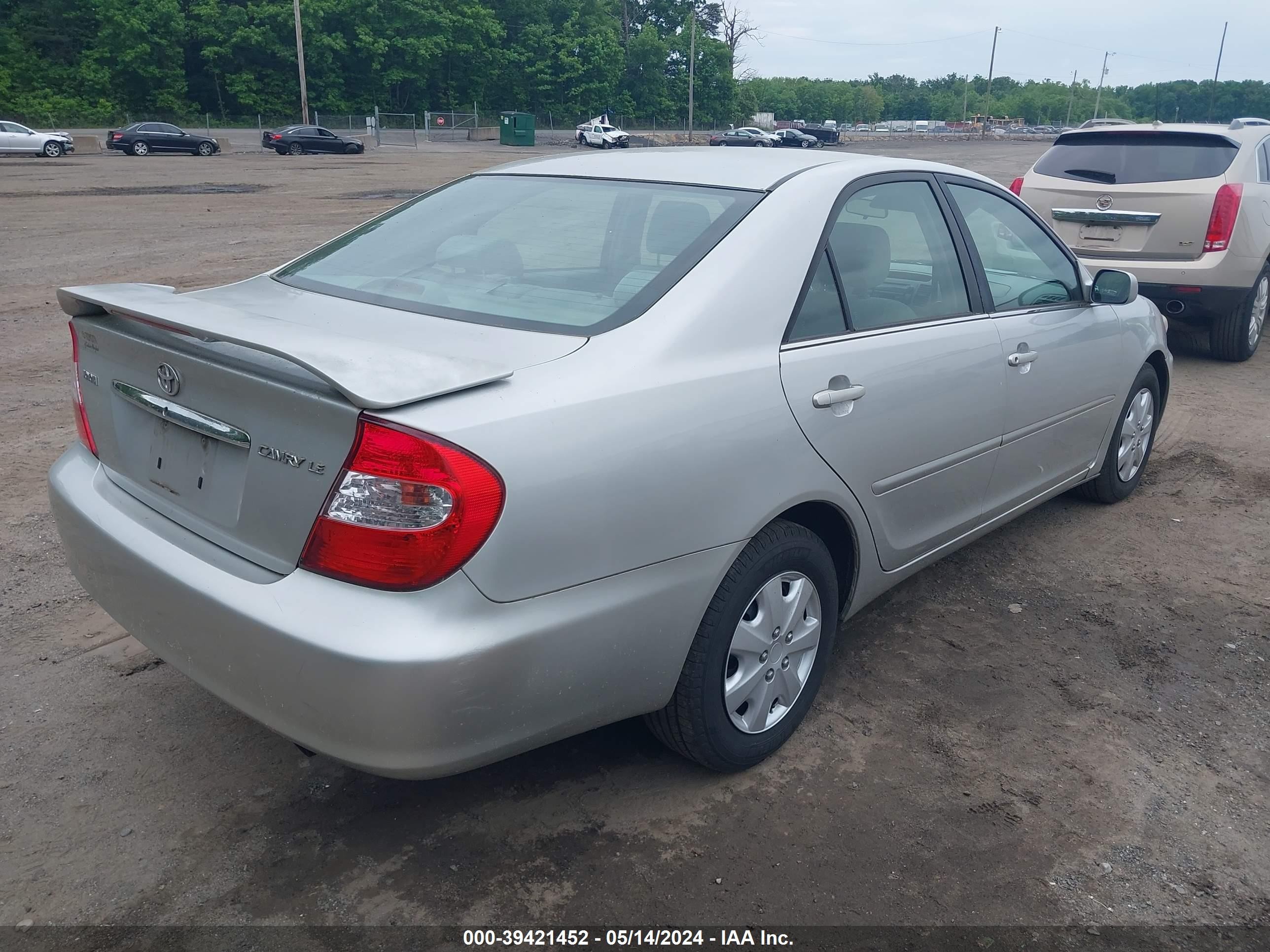 Photo 3 VIN: 4T1BE32K12U059270 - TOYOTA CAMRY 