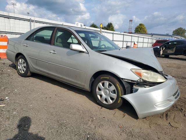 Photo 3 VIN: 4T1BE32K12U084766 - TOYOTA CAMRY LE 