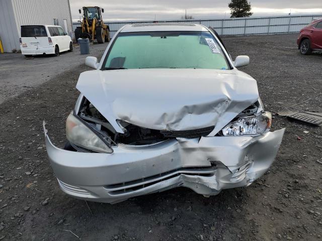 Photo 4 VIN: 4T1BE32K12U558733 - TOYOTA CAMRY LE 