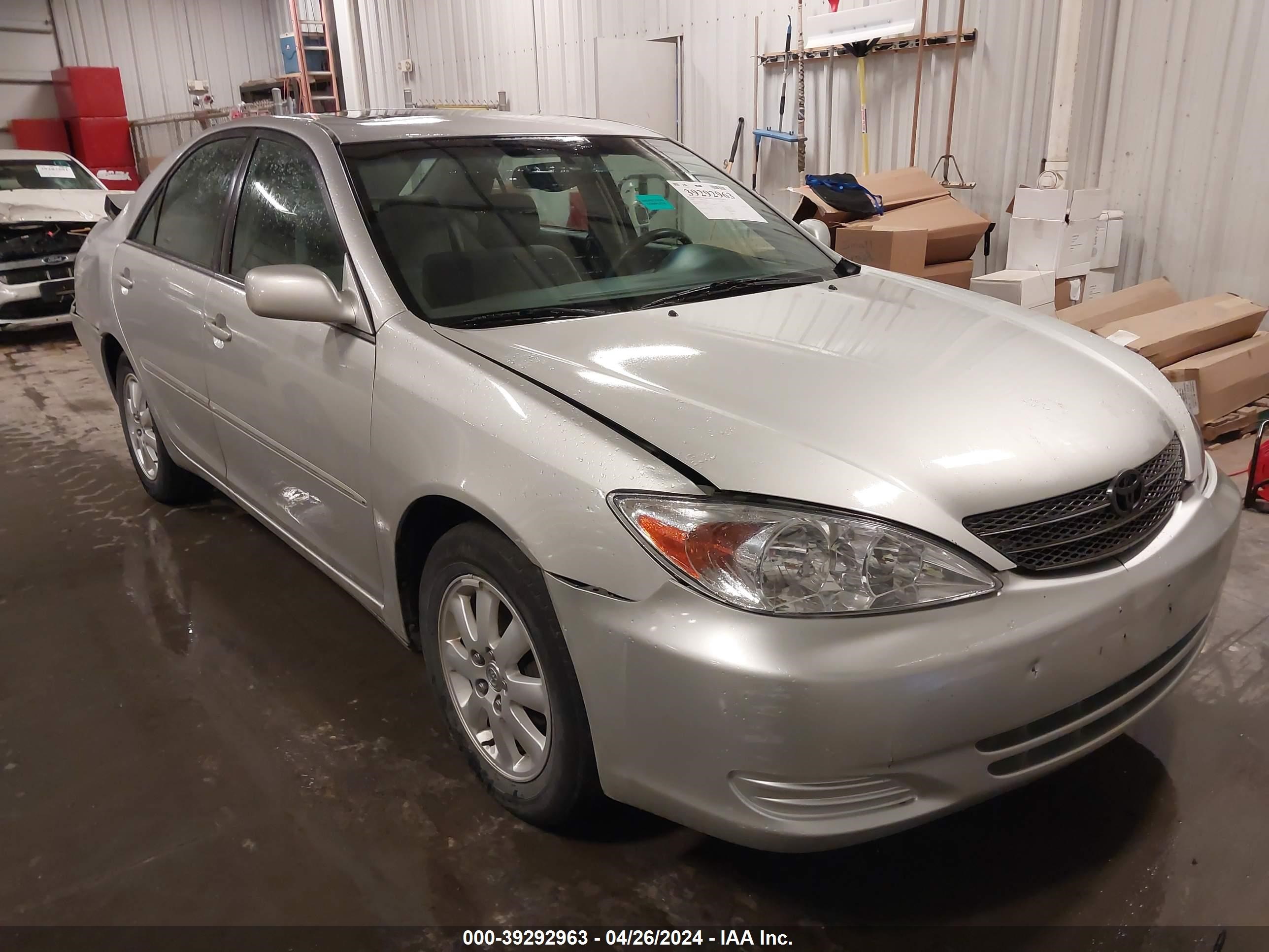 Photo 0 VIN: 4T1BE32K12U592736 - TOYOTA CAMRY 