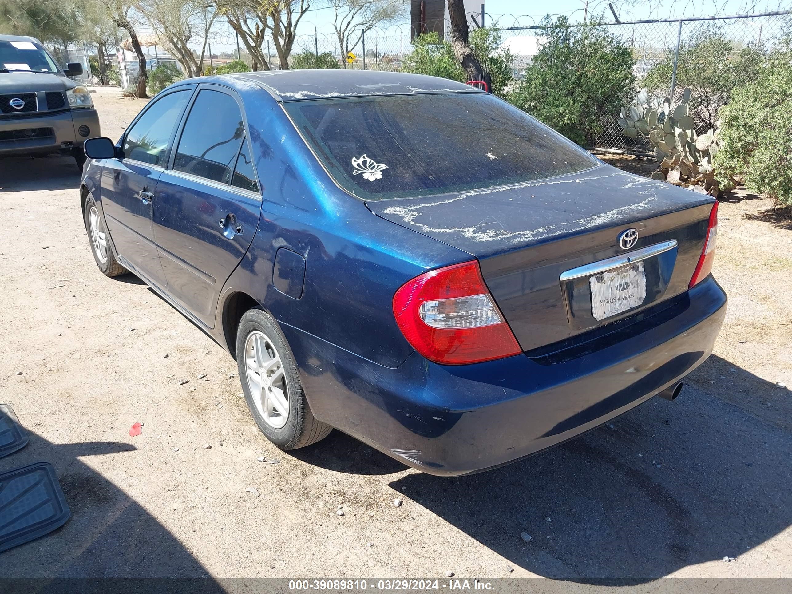 Photo 2 VIN: 4T1BE32K12U598293 - TOYOTA CAMRY 