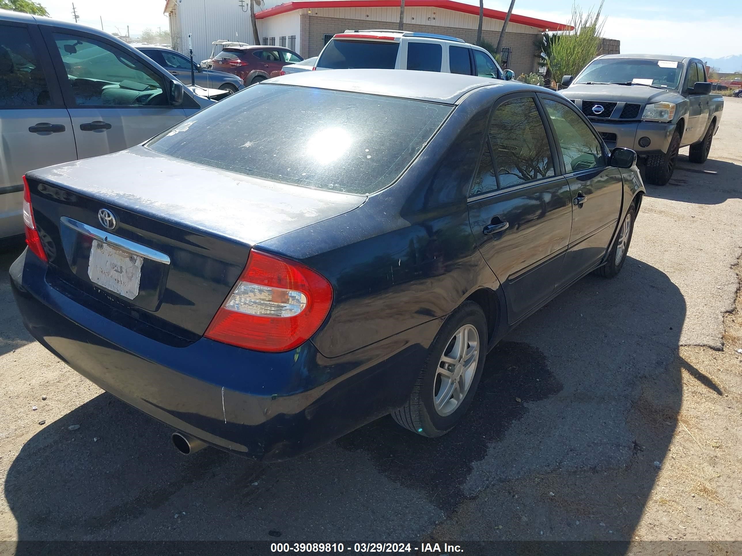 Photo 3 VIN: 4T1BE32K12U598293 - TOYOTA CAMRY 