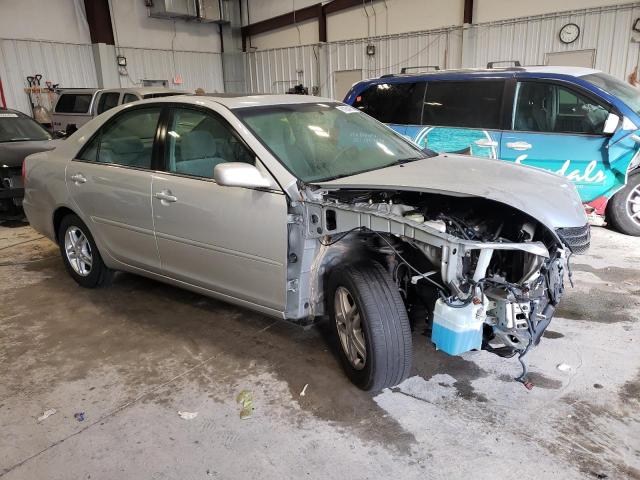 Photo 3 VIN: 4T1BE32K12U615545 - TOYOTA CAMRY 