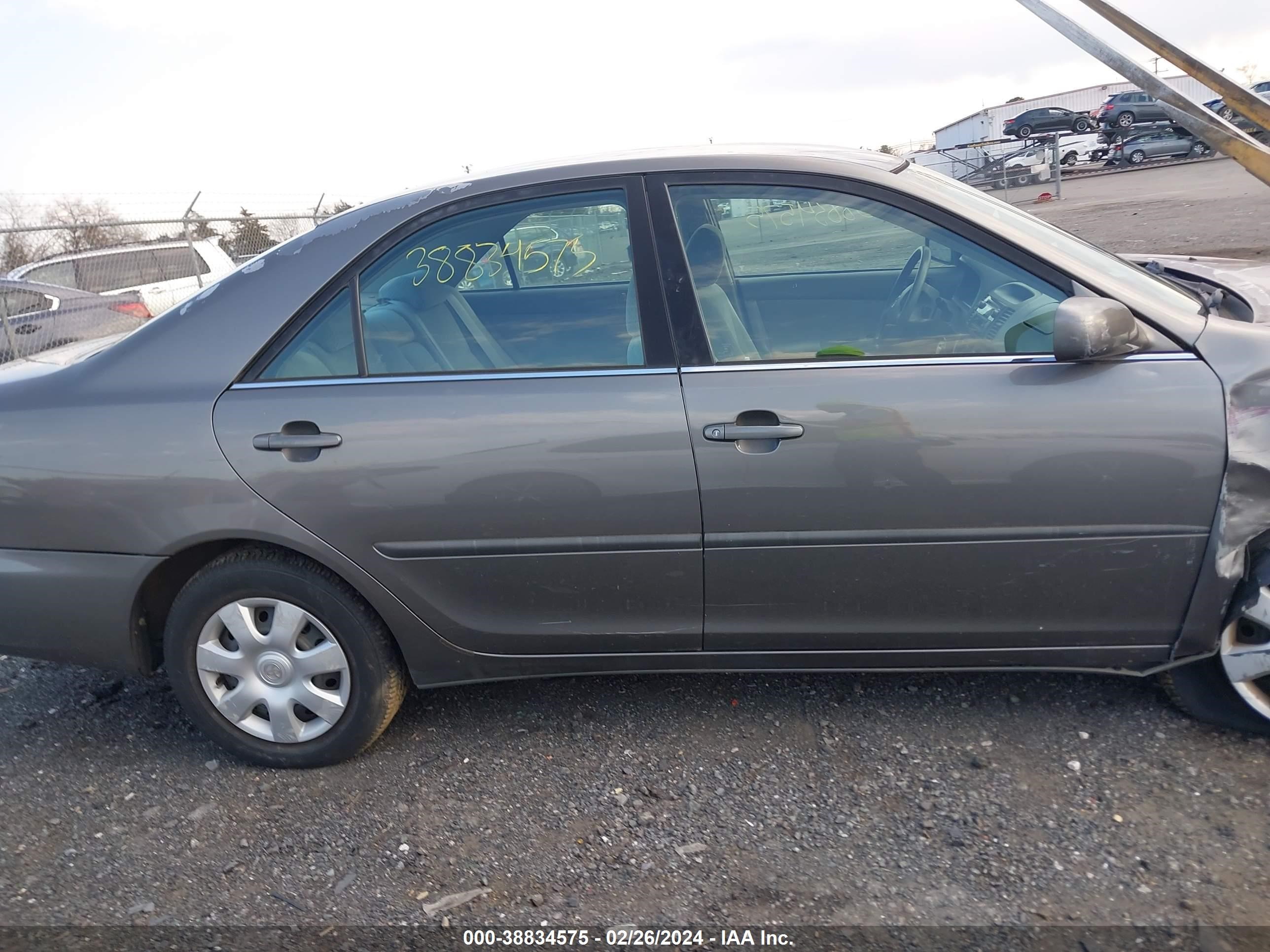 Photo 12 VIN: 4T1BE32K12U616291 - TOYOTA CAMRY 