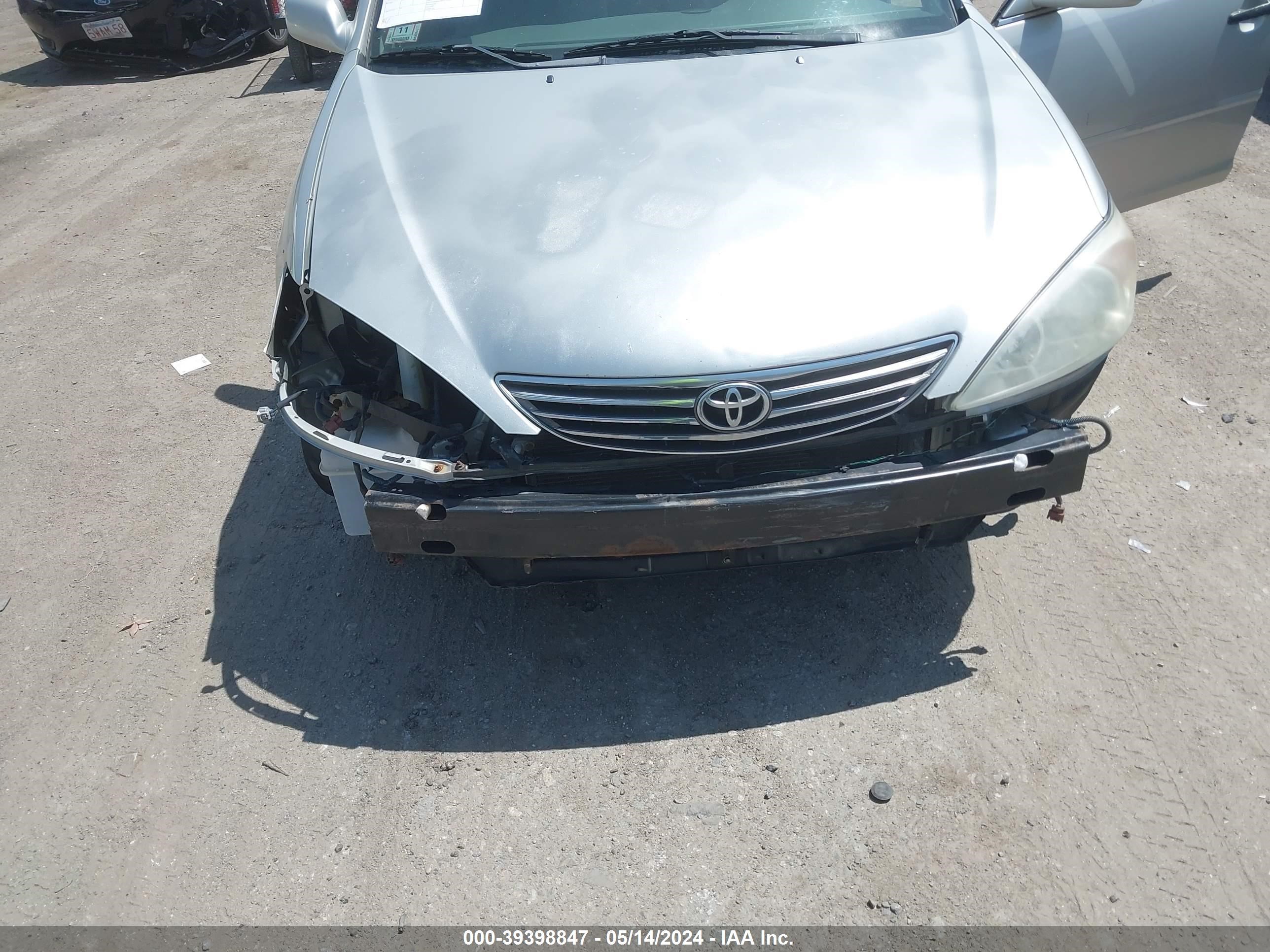 Photo 5 VIN: 4T1BE32K13U166417 - TOYOTA CAMRY 