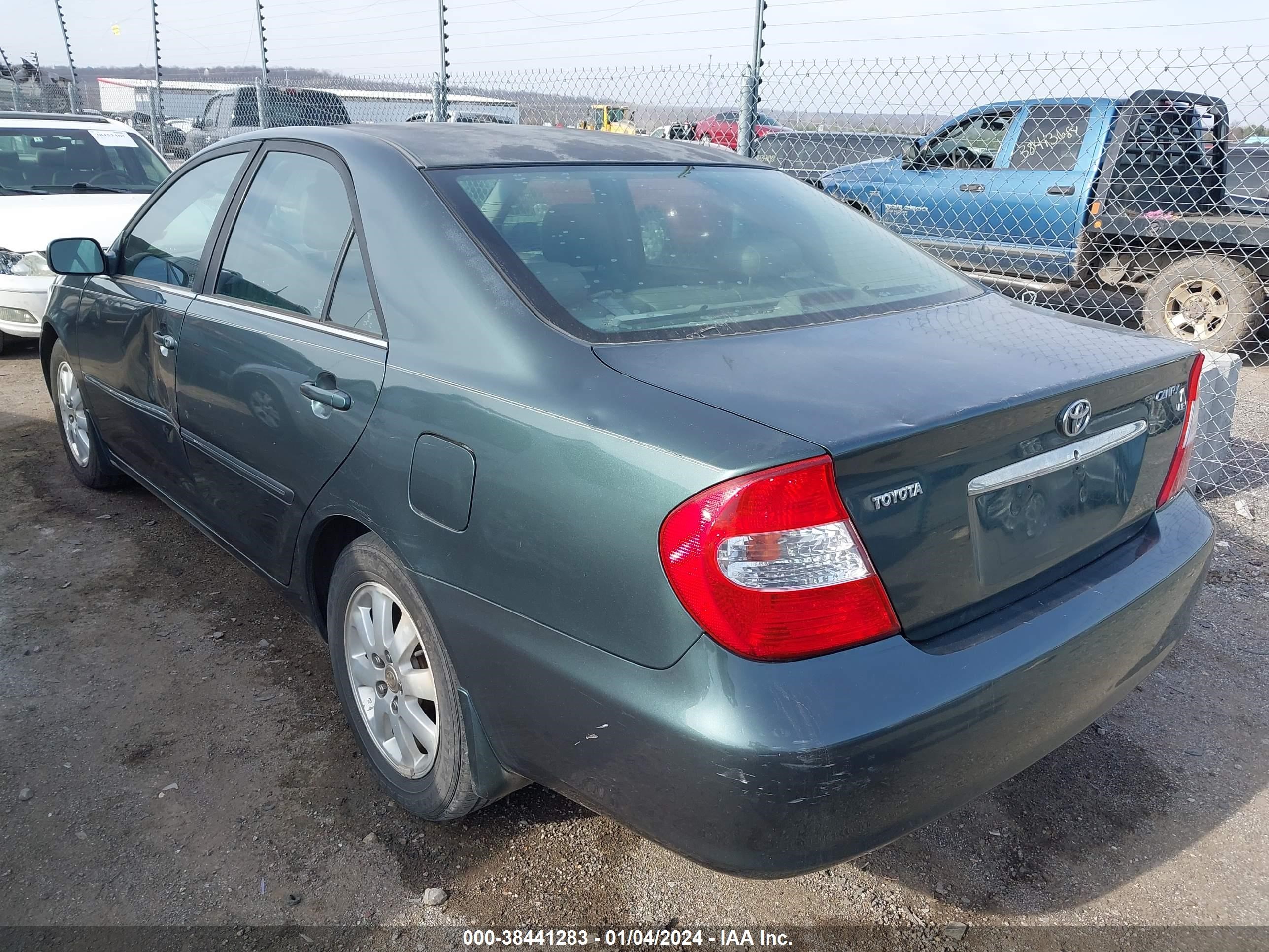 Photo 2 VIN: 4T1BE32K14U316222 - TOYOTA CAMRY 