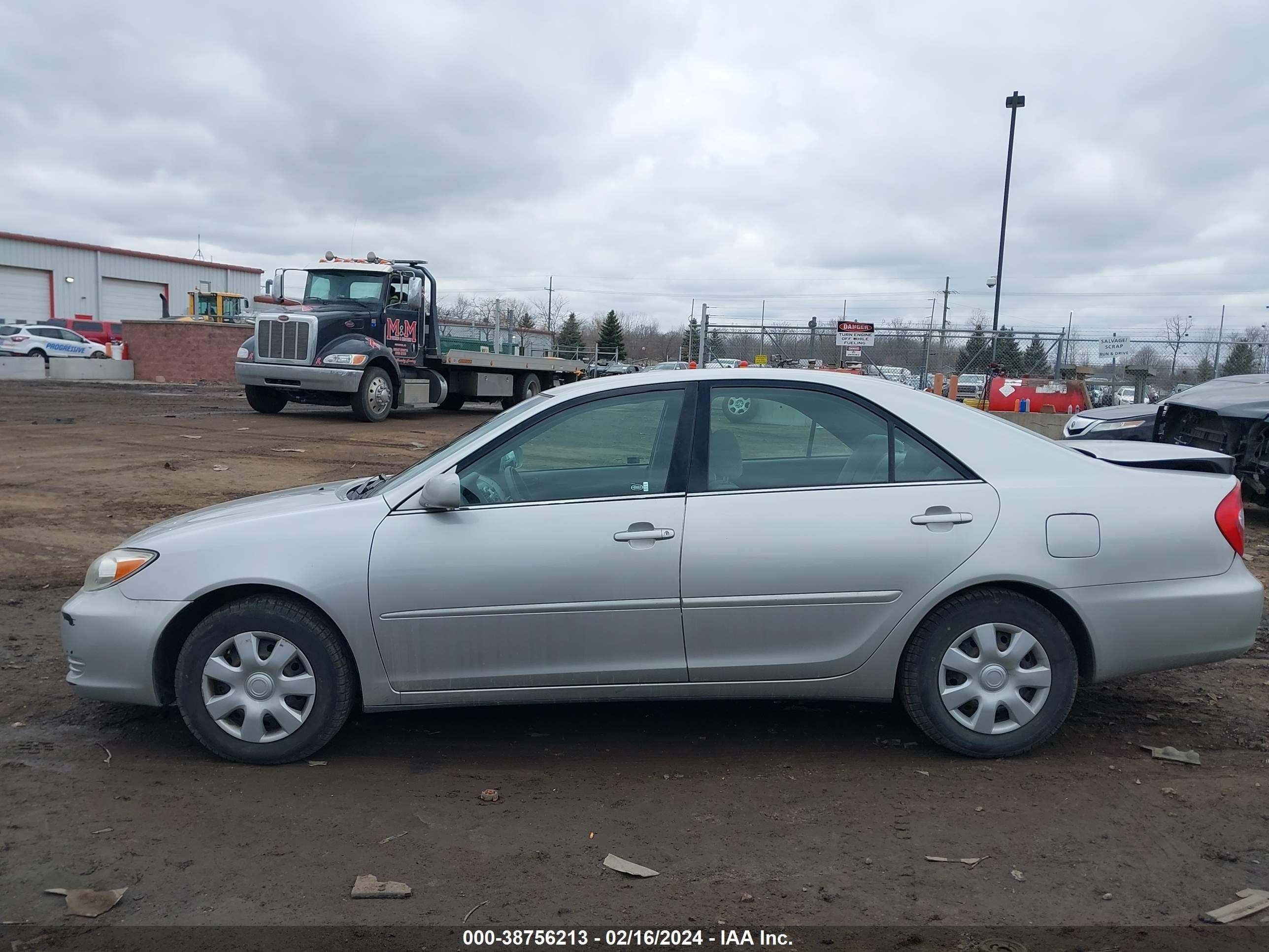 Photo 13 VIN: 4T1BE32K14U875060 - TOYOTA CAMRY 