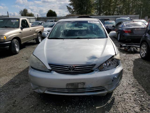 Photo 4 VIN: 4T1BE32K15U026886 - TOYOTA CAMRY LE 