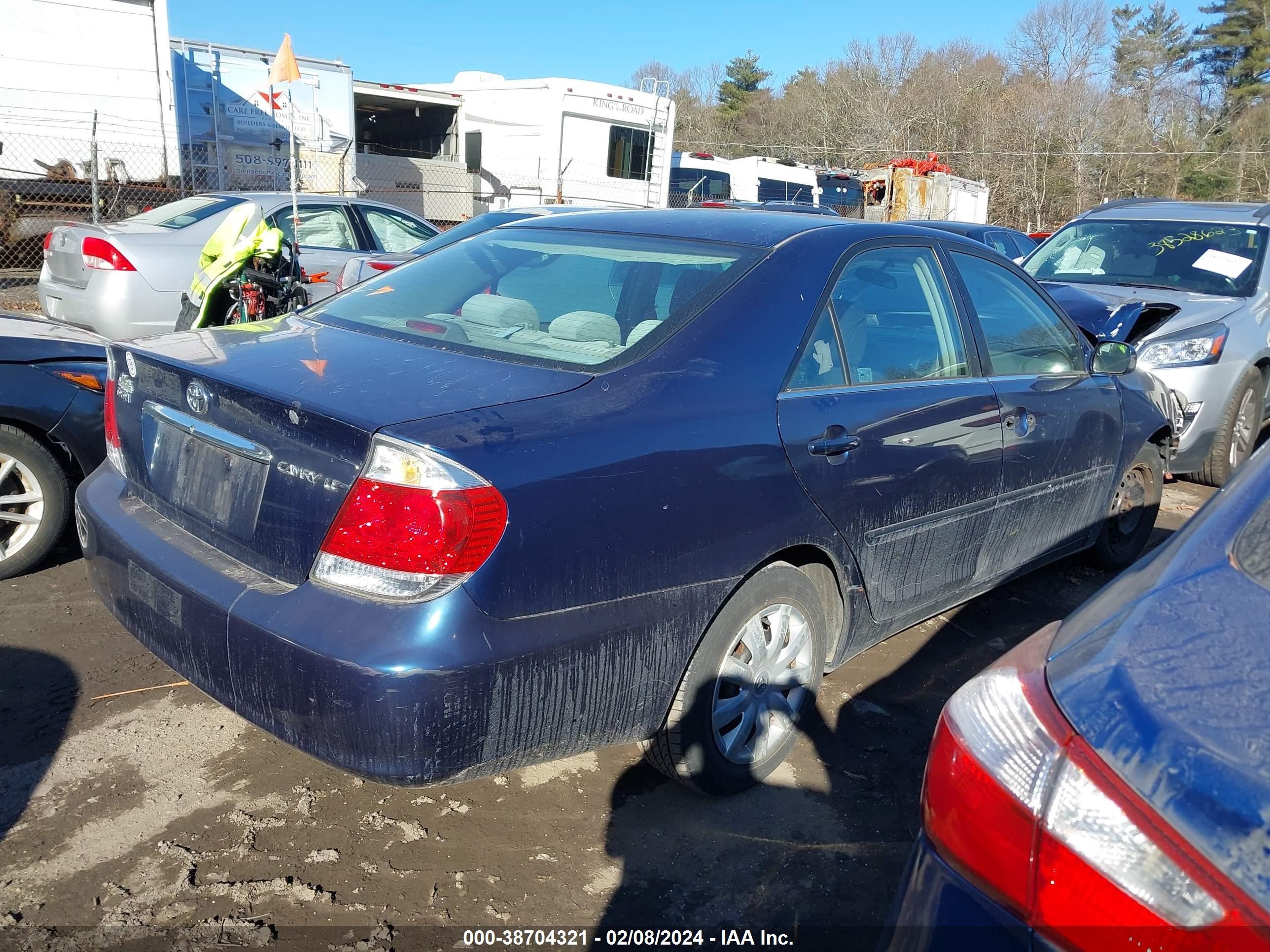 Photo 3 VIN: 4T1BE32K15U066157 - TOYOTA CAMRY 