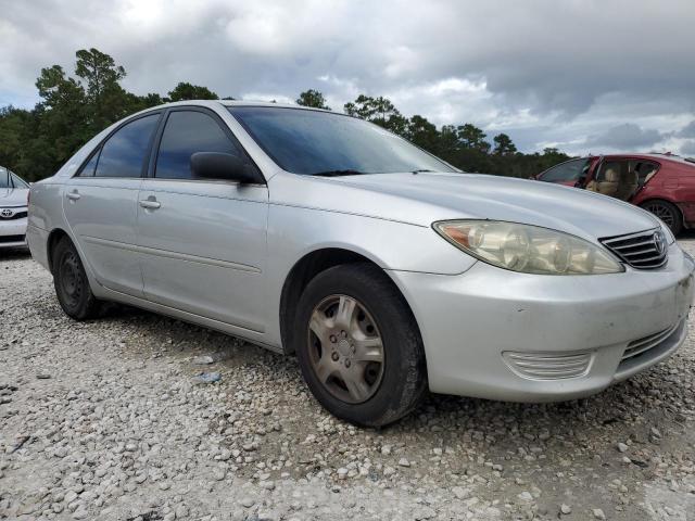 Photo 3 VIN: 4T1BE32K15U091169 - TOYOTA CAMRY LE 