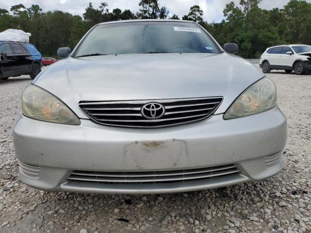 Photo 4 VIN: 4T1BE32K15U091169 - TOYOTA CAMRY LE 