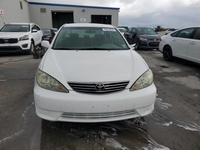 Photo 4 VIN: 4T1BE32K15U541077 - TOYOTA CAMRY LE 