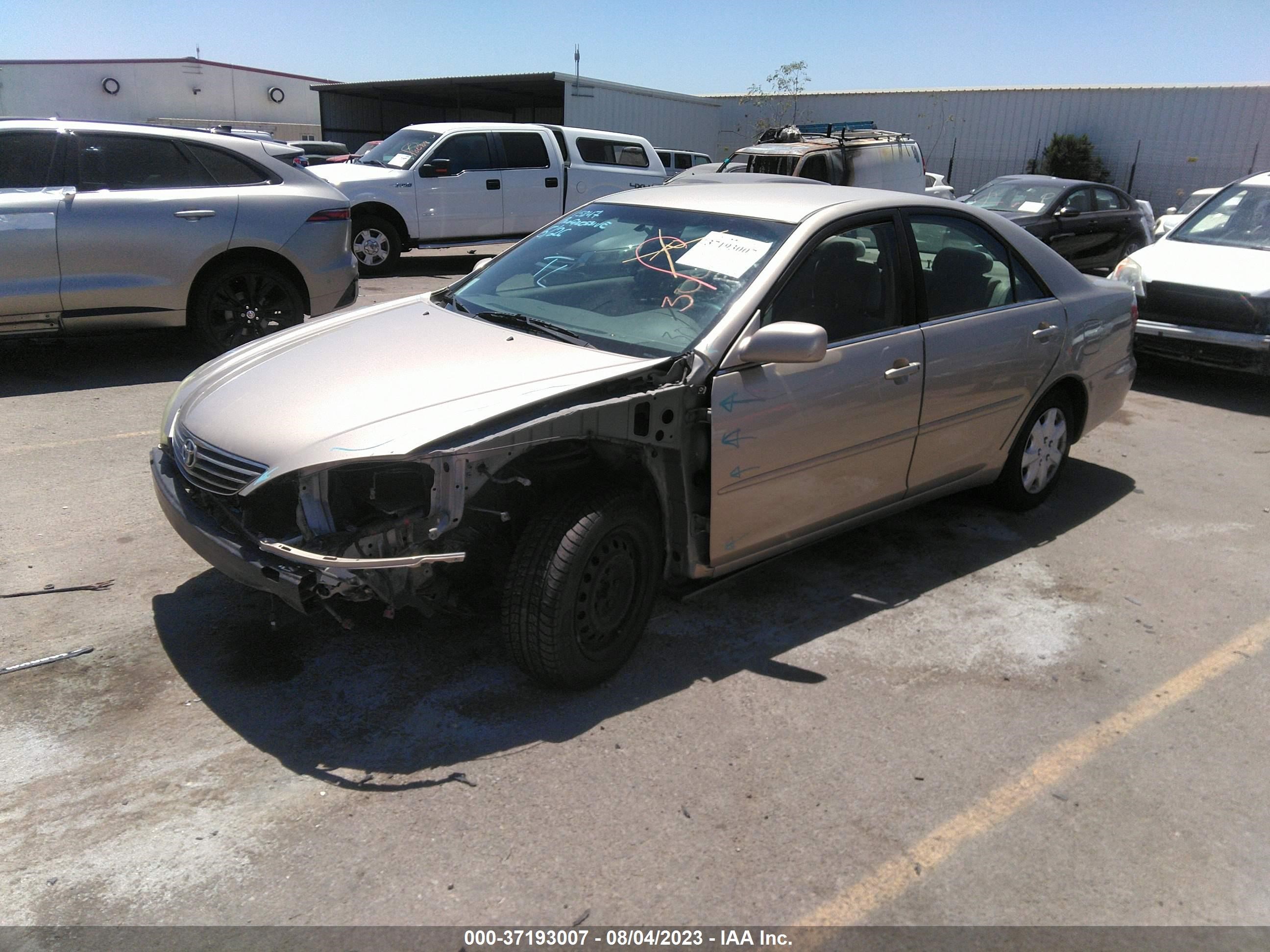 Photo 1 VIN: 4T1BE32K15U556307 - TOYOTA CAMRY 