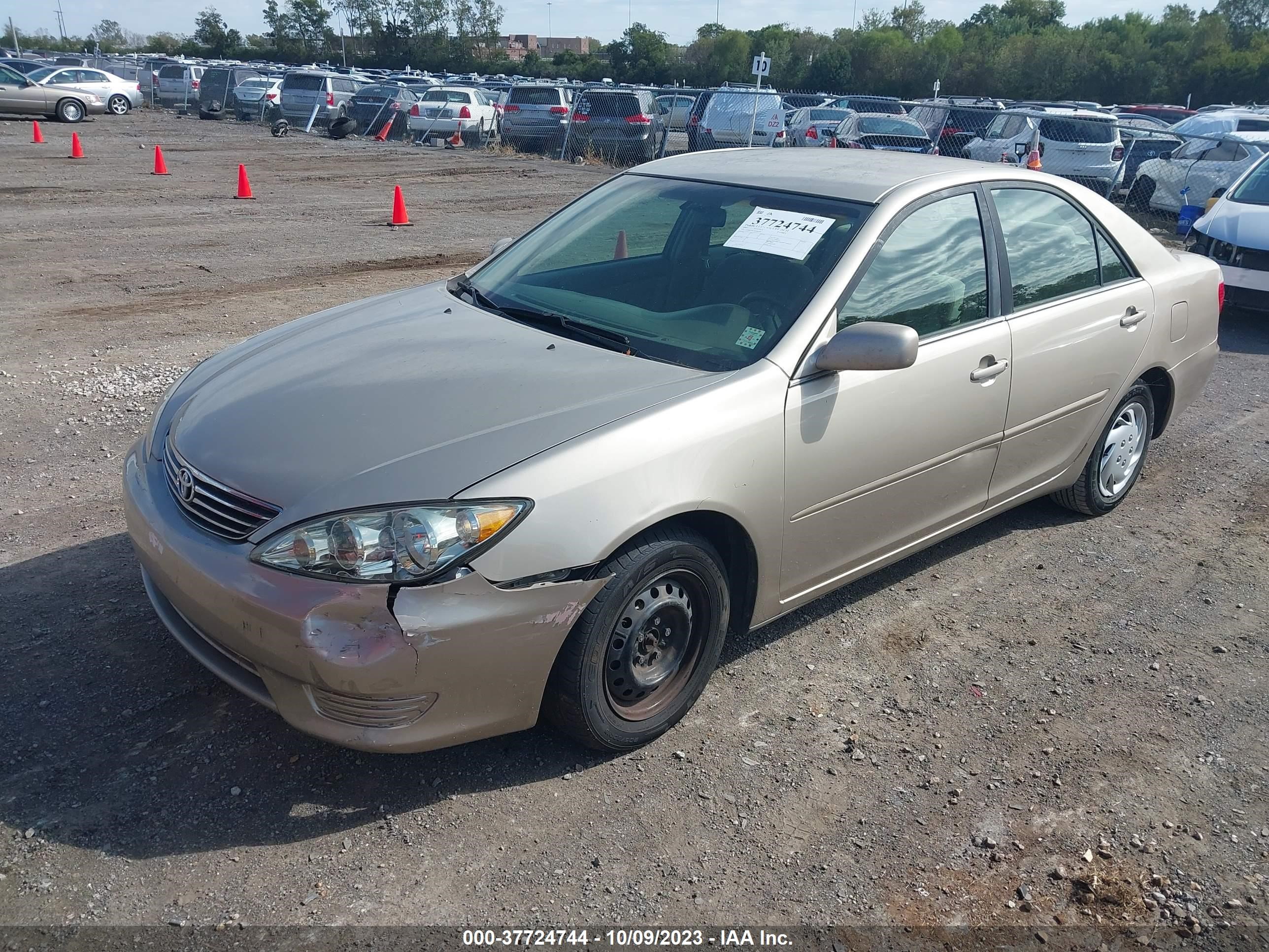 Photo 1 VIN: 4T1BE32K15U565444 - TOYOTA CAMRY 