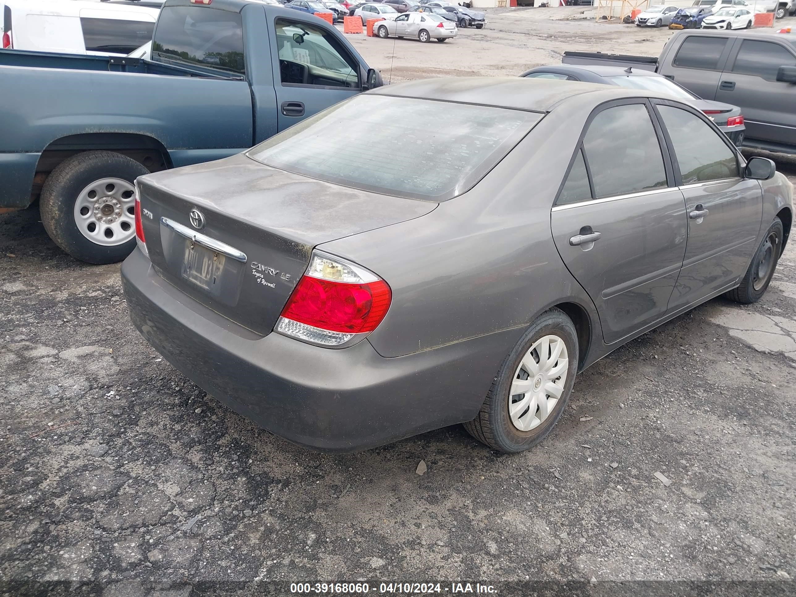 Photo 3 VIN: 4T1BE32K15U575035 - TOYOTA CAMRY 