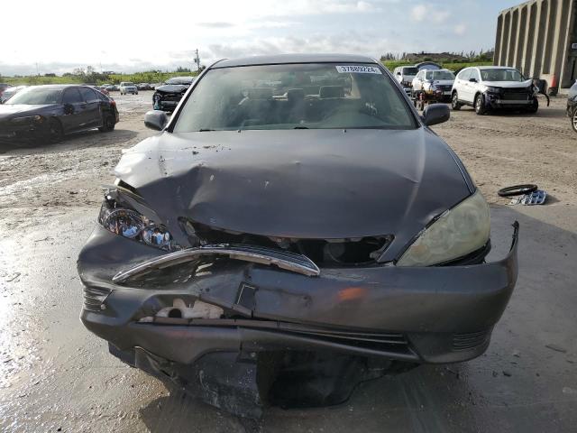 Photo 4 VIN: 4T1BE32K15U582146 - TOYOTA CAMRY 