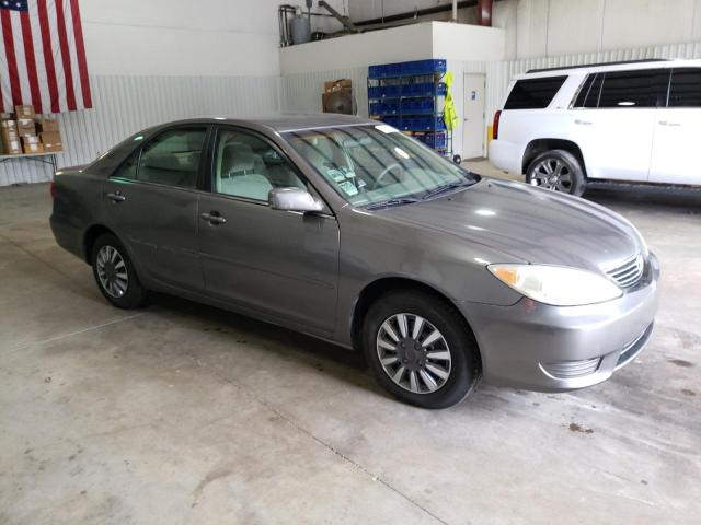 Photo 3 VIN: 4T1BE32K15U590229 - TOYOTA CAMRY 