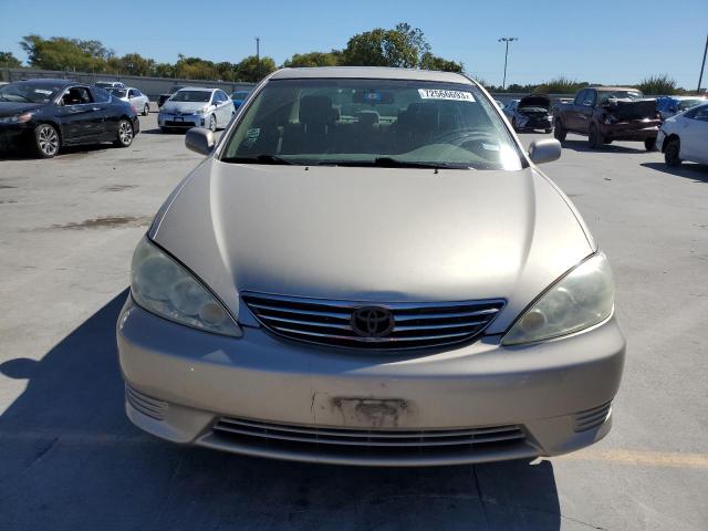 Photo 4 VIN: 4T1BE32K15U615775 - TOYOTA CAMRY 