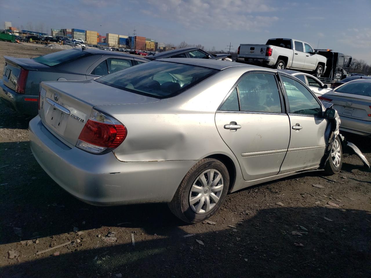 Photo 2 VIN: 4T1BE32K15U634438 - TOYOTA CAMRY 