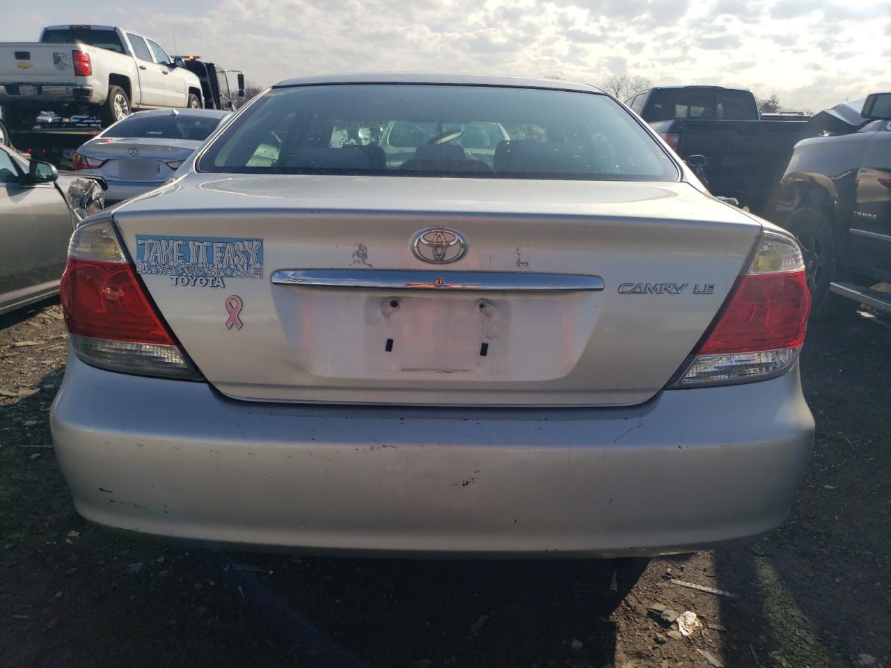 Photo 5 VIN: 4T1BE32K15U634438 - TOYOTA CAMRY 