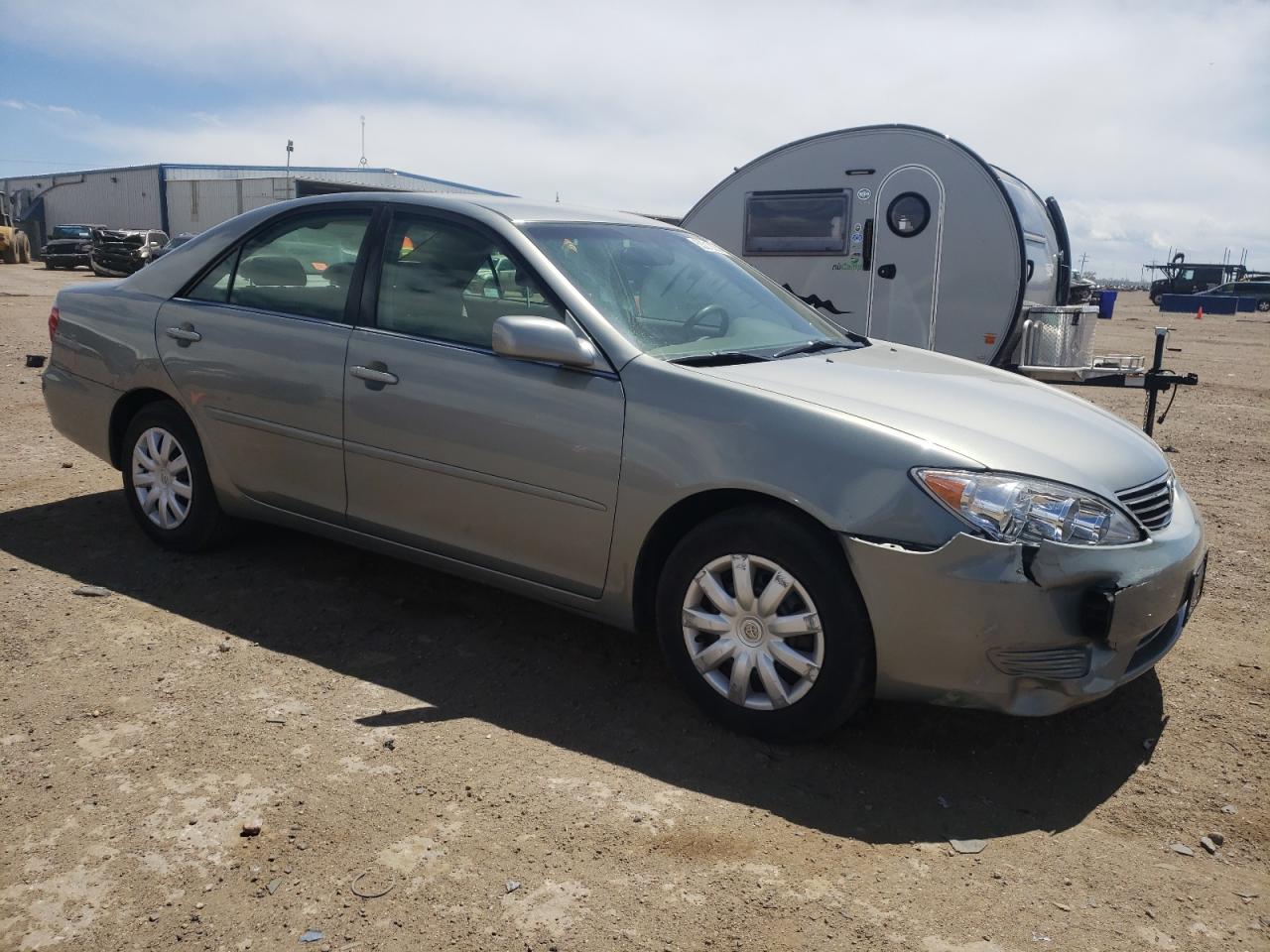 Photo 3 VIN: 4T1BE32K15U635881 - TOYOTA CAMRY 