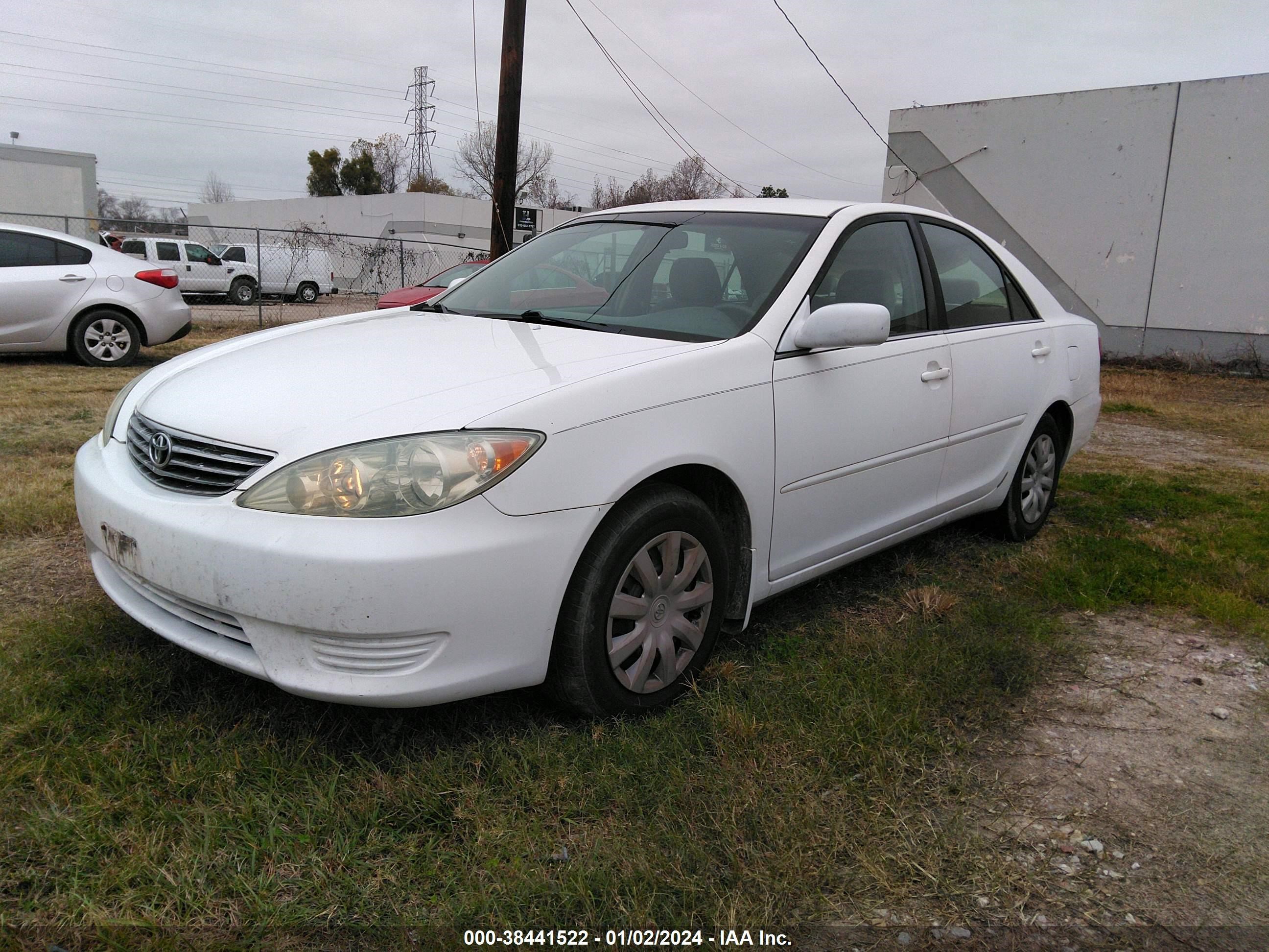 Photo 1 VIN: 4T1BE32K15U636321 - TOYOTA CAMRY 