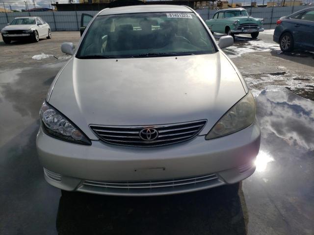 Photo 4 VIN: 4T1BE32K15U637906 - TOYOTA CAMRY 