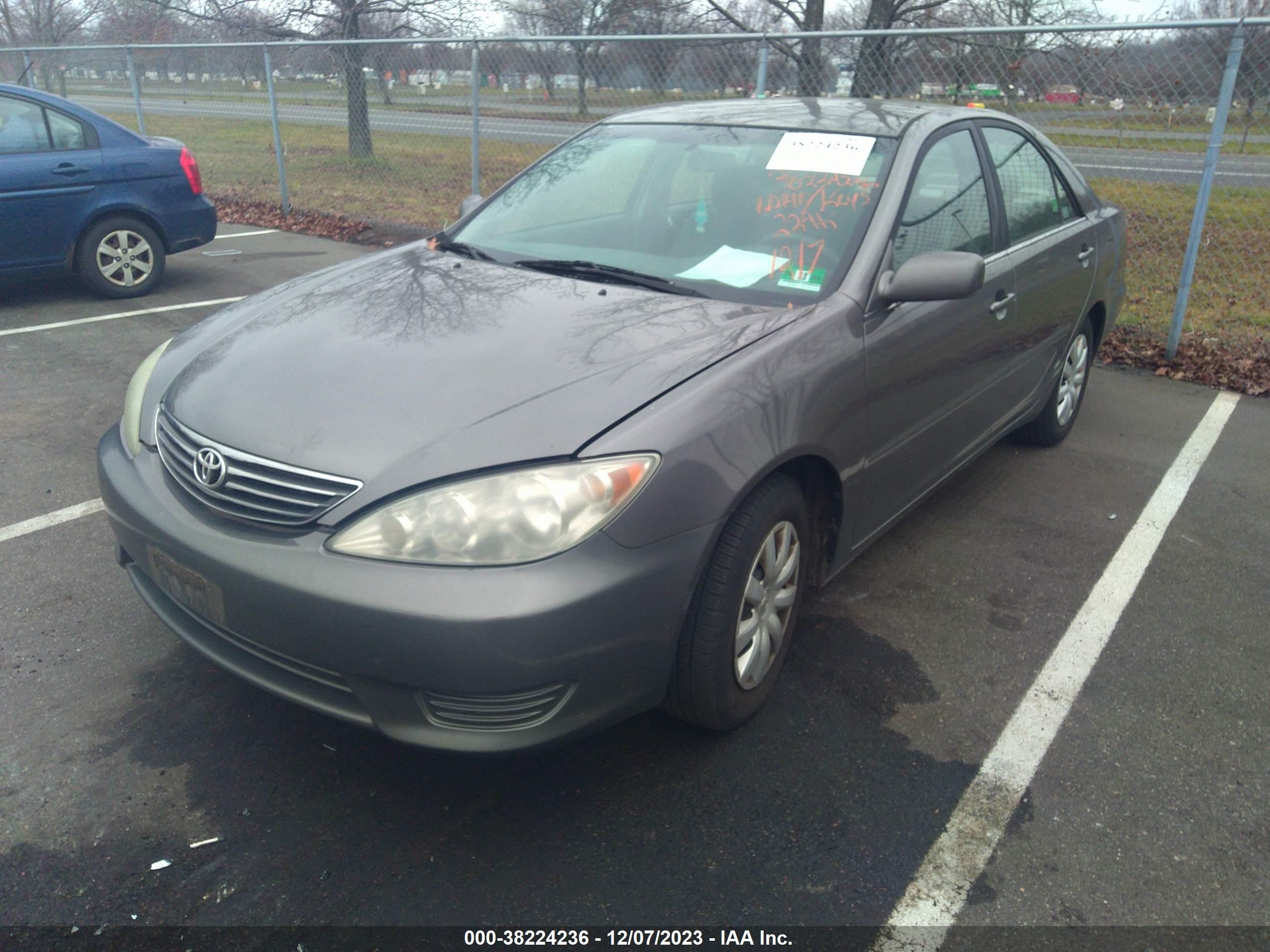 Photo 1 VIN: 4T1BE32K16U695368 - TOYOTA CAMRY 