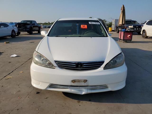 Photo 4 VIN: 4T1BE32K16U705428 - TOYOTA CAMRY LE 