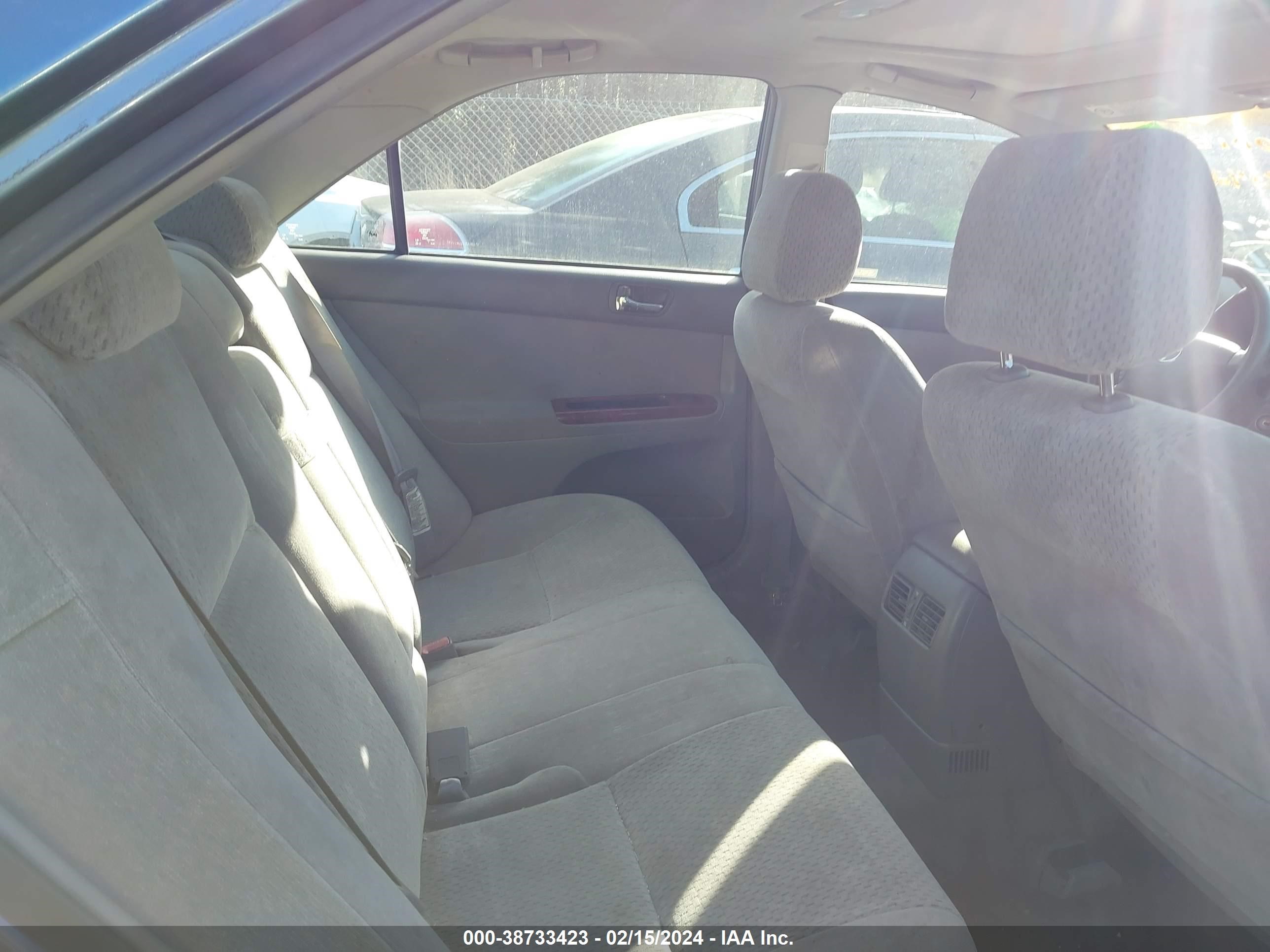 Photo 7 VIN: 4T1BE32K22U614405 - TOYOTA CAMRY 