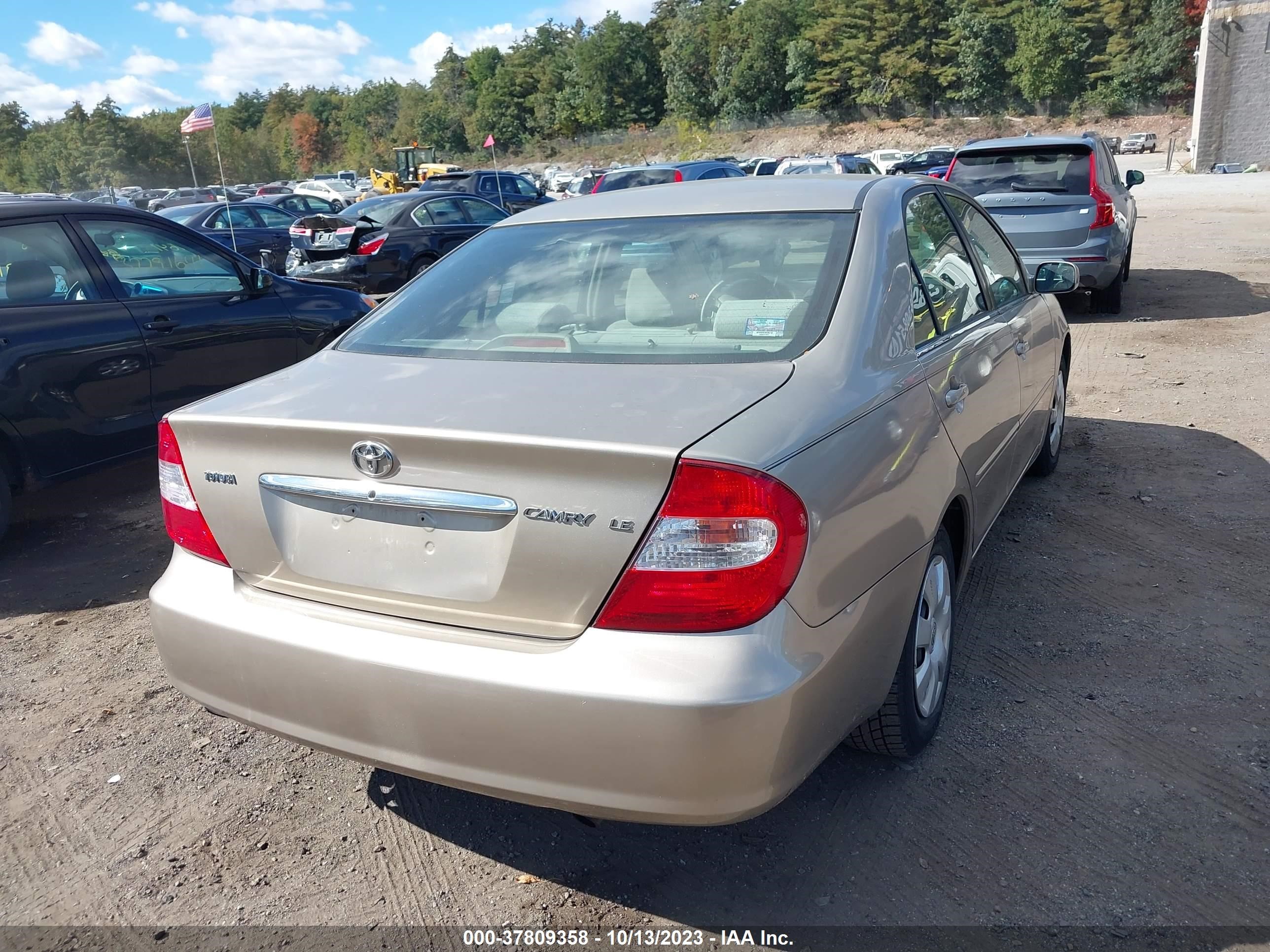 Photo 3 VIN: 4T1BE32K22U630913 - TOYOTA CAMRY 